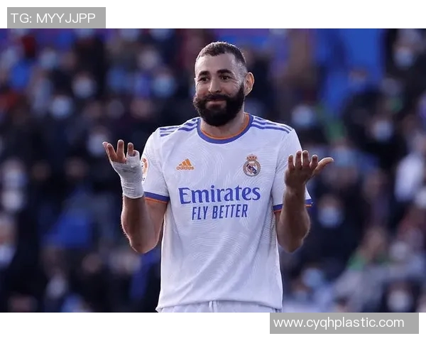 足球明星家中遭遇窃贼入侵价值不菲财物被盗引发广泛关注